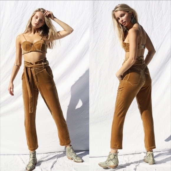 Jen’s Pirate Booty Free People Pants Womens M Gold Velvet Melrose High Rise Boho - Picture 1 of 6